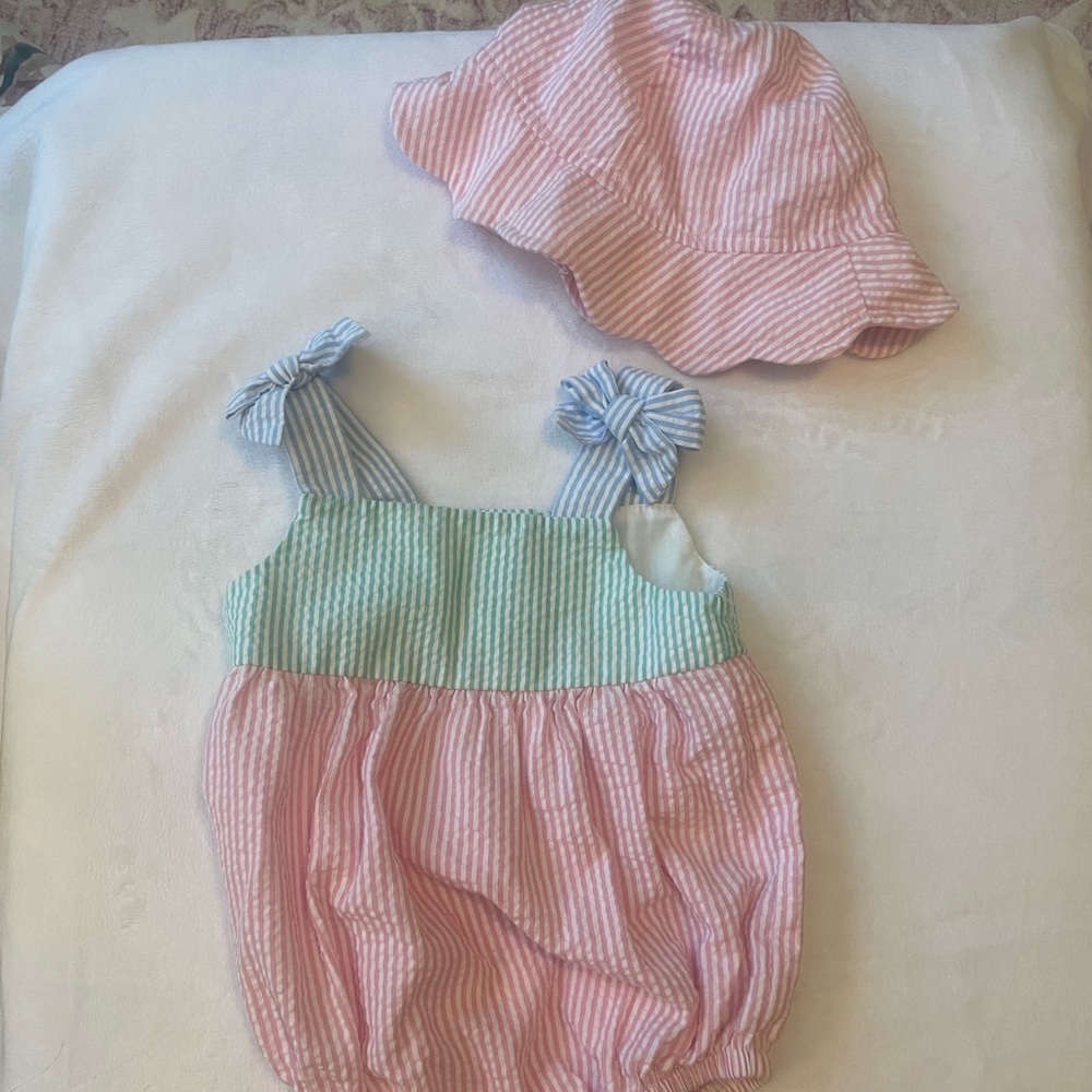 Starting Out Seersucker Sunsuit and Hat - 3-6M